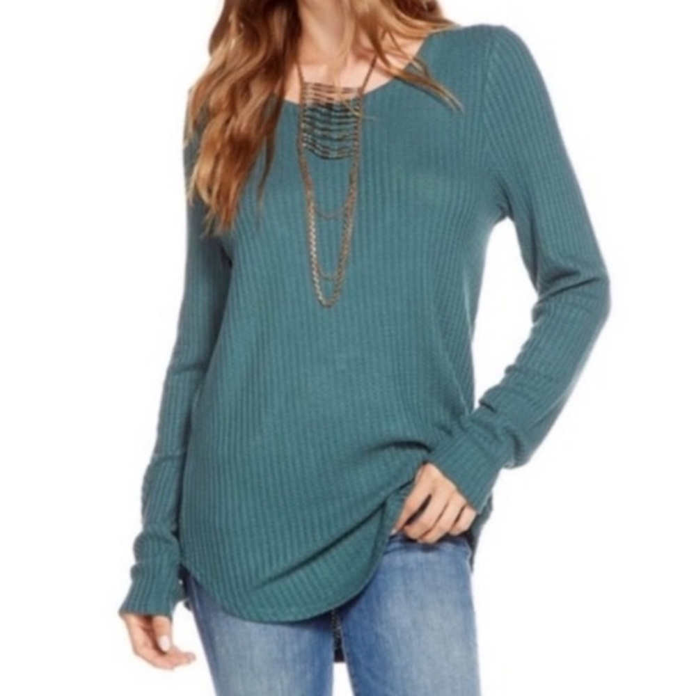 Chaser Scoop Neck Thermal Button Sleeve Top